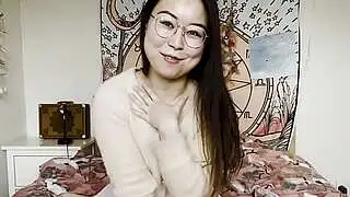 Ersties: Süßes chinesisches Mädchen war überglücklich, ein Masturbationsvideo für uns zu machen